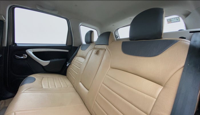 2018 Nissan Terrano XL O (D), Diesel, Manual, 96,253 km, Right Side Rear Door Cabin