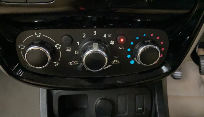 2018 Nissan Terrano XL O (D), Diesel, Manual, 96,253 km, AC Unit - Directional switch has minor damage