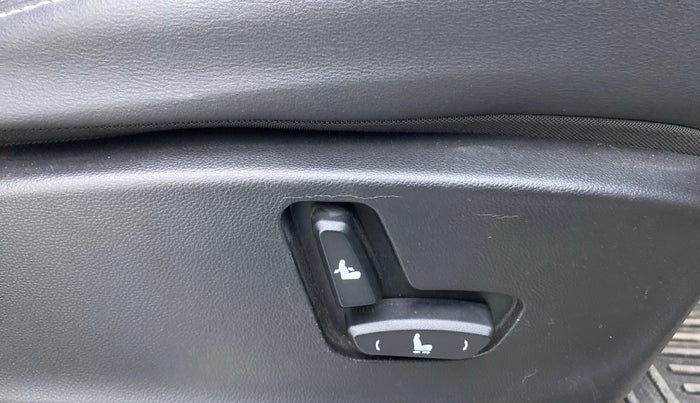 2019 MG HECTOR SHARP 1.5 DCT PETROL, Petrol, Automatic, 14,827 km, Driver Side Adjustment Panel