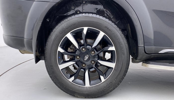 2019 Mahindra XUV500 W11 AT, Diesel, Automatic, 21,352 km, Right Rear Wheel