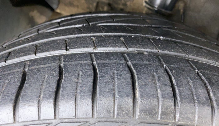 2018 Tata NEXON XZ+ 1.5, Diesel, Manual, 56,921 km, Right Rear Tyre Tread
