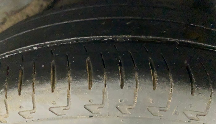 2017 Honda Amaze 1.2L I-VTEC S, Petrol, Manual, 67,161 km, Left Rear Tyre Tread