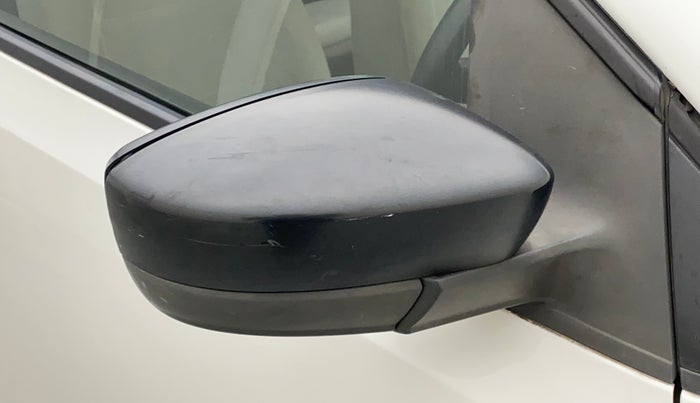 2011 Volkswagen Polo TRENDLINE 1.2L PETROL, Petrol, Manual, 69,245 km, Right rear-view mirror - Cover has minor damage