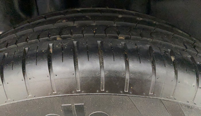 2020 Maruti Swift ZXI+, Petrol, Manual, 7,734 km, Left Rear Tyre Tread