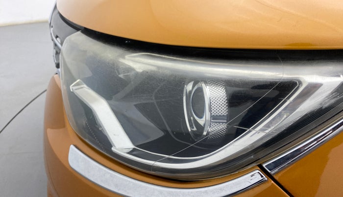2019 Renault TRIBER RXZ, Petrol, Manual, 98,875 km, Left headlight - Faded