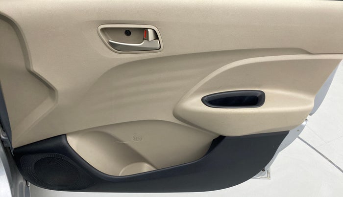 2018 Hyundai NEW SANTRO SPORTZ AMT, Petrol, Automatic, 60,507 km, Driver Side Door Panels Control