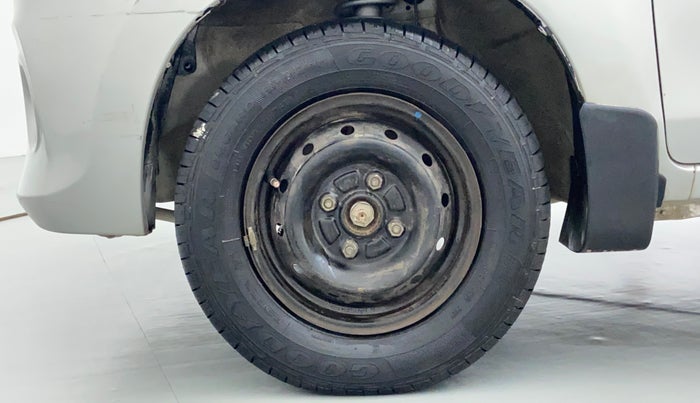 2016 Maruti Alto 800 LXI, Petrol, Manual, 32,189 km, Left Front Wheel