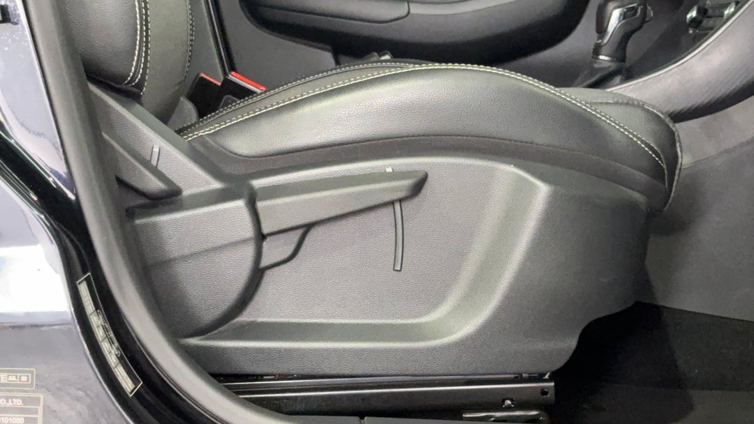 2022 MG Mg3 Auto Excite (with Navigation), Automatic, 30514 km, Drivers Side Adjustment Panel