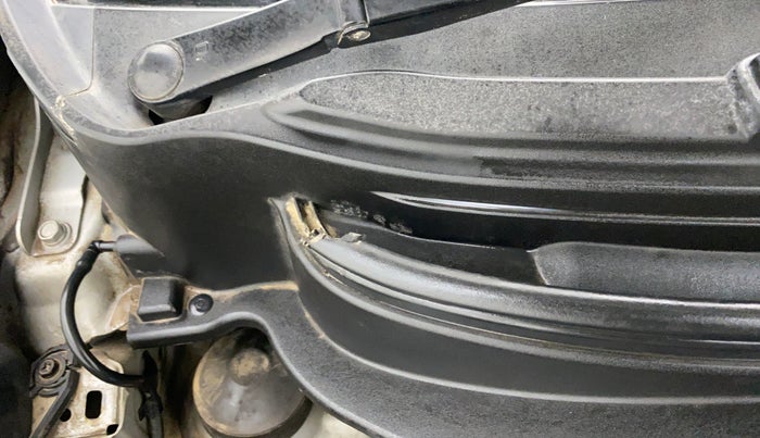 2015 Hyundai Eon MAGNA PLUS, Petrol, Manual, 14,927 km, Bonnet (hood) - Cowl vent panel has minor damage