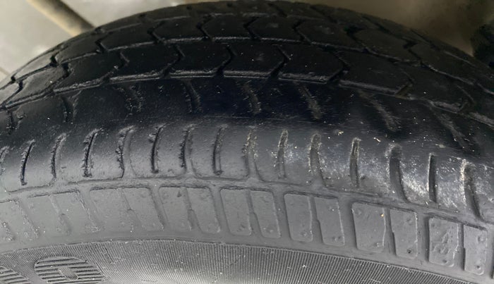 2019 Maruti Alto K10 VXI P, Petrol, Manual, 26,128 km, Left Front Tyre Tread
