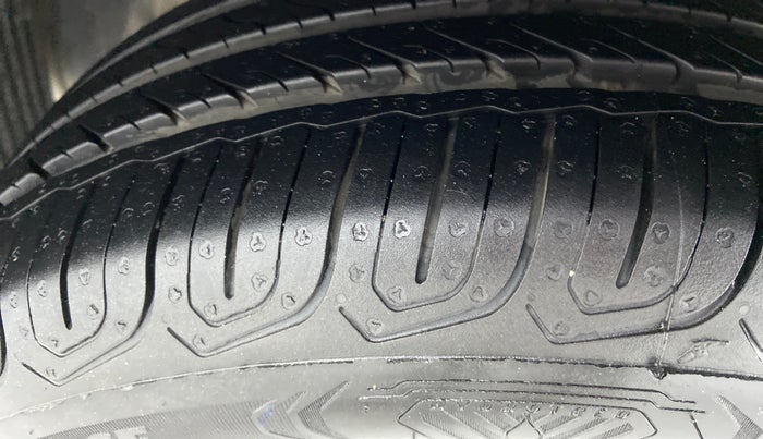 2012 Hyundai i20 ASTA 1.2, Petrol, Manual, 60,167 km, Left Front Tyre Tread