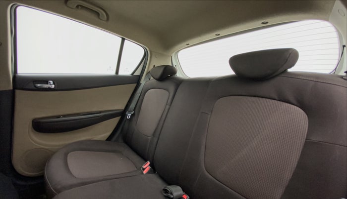 2012 Hyundai i20 ASTA 1.2, Petrol, Manual, 60,167 km, Right Side Rear Door Cabin