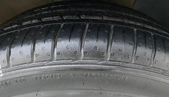 2018 Hyundai Verna 1.6 CRDI SX, Diesel, Manual, 56,082 km, Right Front Tyre Tread