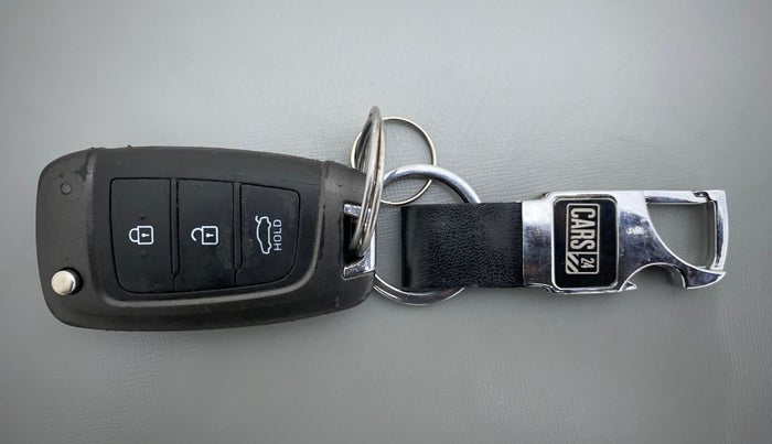2018 Hyundai Verna 1.6 CRDI SX, Diesel, Manual, 56,082 km, Key Close Up