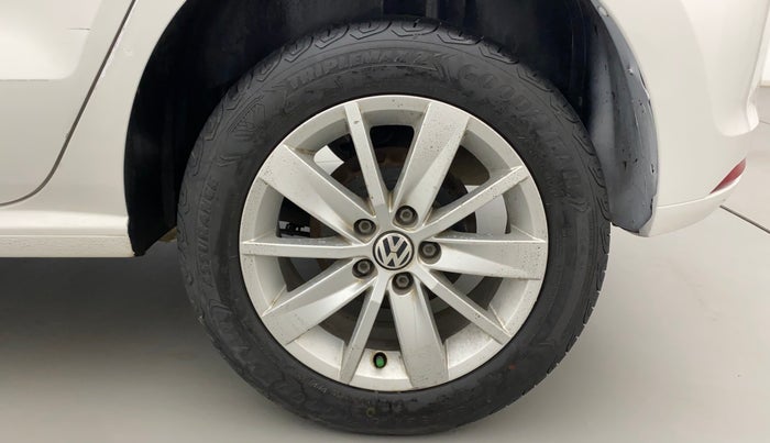 2015 Volkswagen Polo HIGHLINE1.2L, Petrol, Manual, 64,998 km, Left Rear Wheel