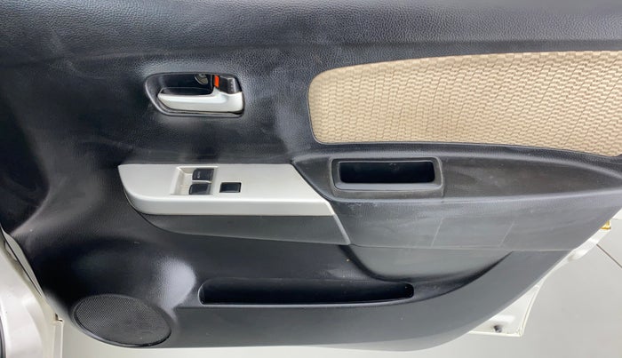 2018 Maruti Wagon R 1.0 LXI CNG, CNG, Manual, 61,090 km, Driver Side Door Panels Control