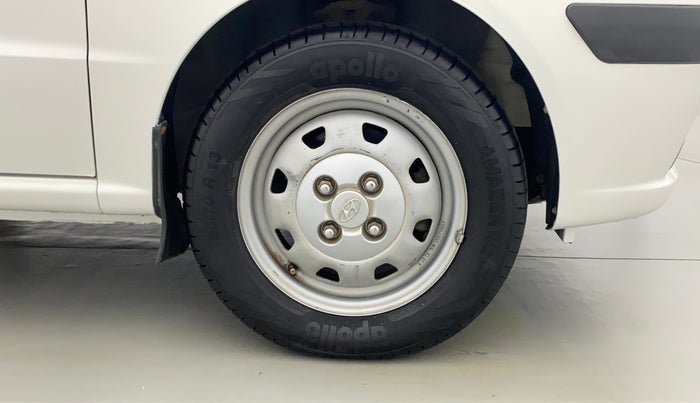 2013 Hyundai Santro Xing GL PLUS, Petrol, Manual, 29,899 km, Right Front Tyre