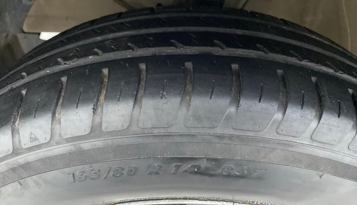 2019 Maruti Swift VXI D, Petrol, Manual, 34,574 km, Left Front Tyre Tread