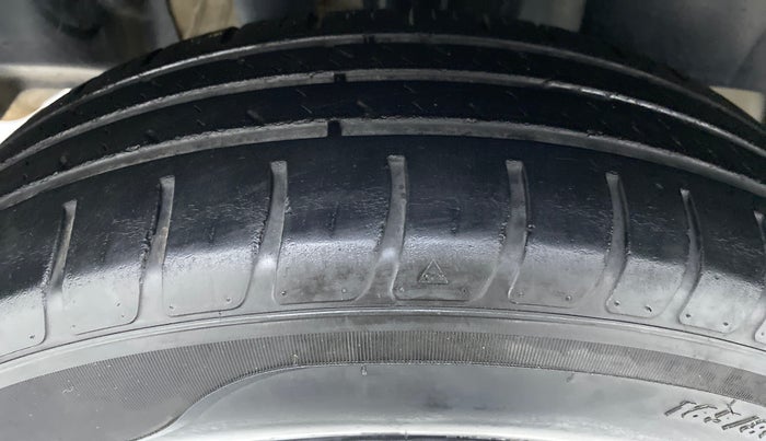 2019 Maruti Swift VXI D, Petrol, Manual, 34,574 km, Right Rear Tyre Tread