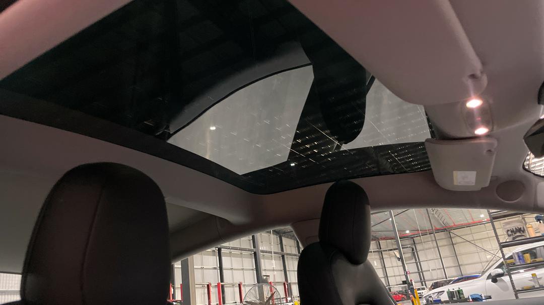 2023 Tesla Model 3 Long Range, Automatic, 38277 km, Interior Sunroof/Moonroof