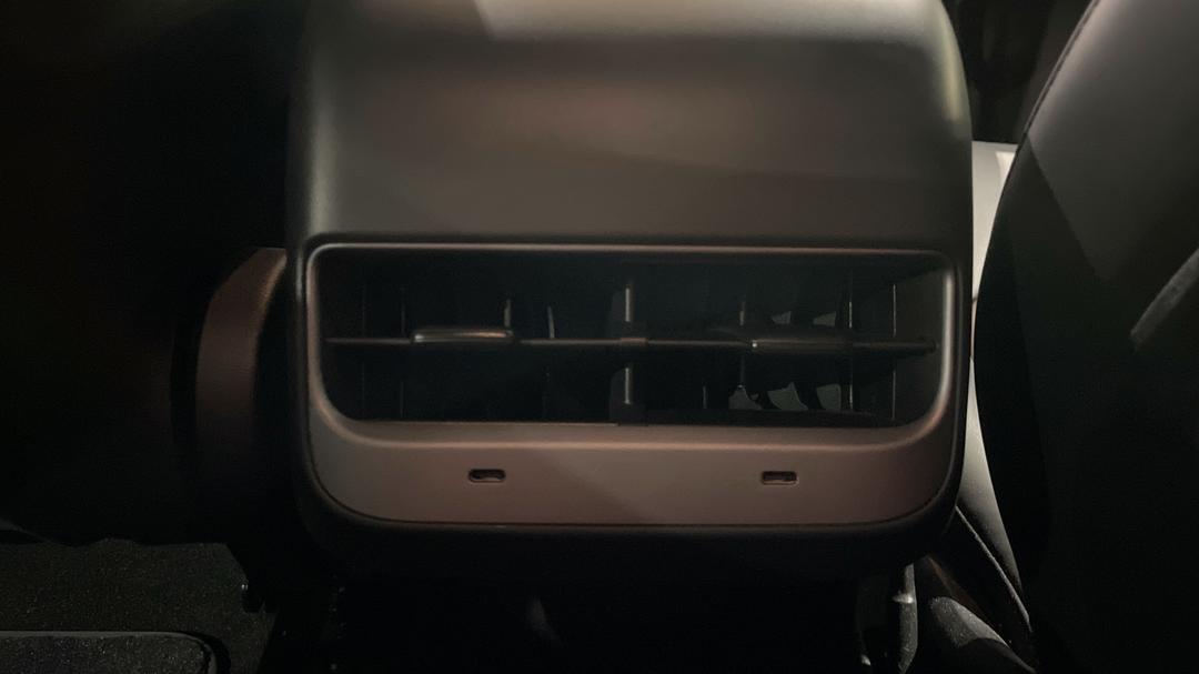 2023 Tesla Model 3 Long Range, Automatic, 38277 km, Rear A/C Vent