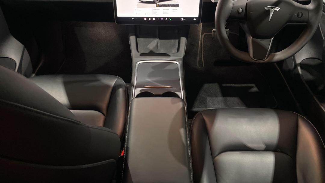 2023 Tesla Model 3 Long Range, Automatic, 38277 km, Center Console