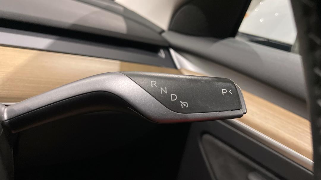 2023 Tesla Model 3 Long Range, Automatic, 38277 km, Gear Lever 