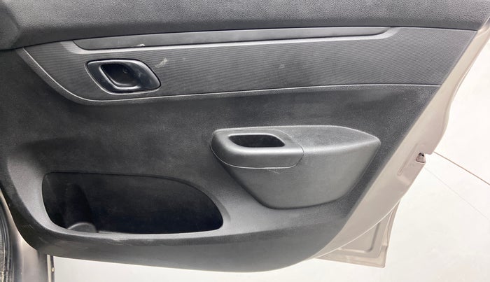 2018 Renault Kwid RXT 1.0, Petrol, Manual, 84,164 km, Driver Side Door Panels Control