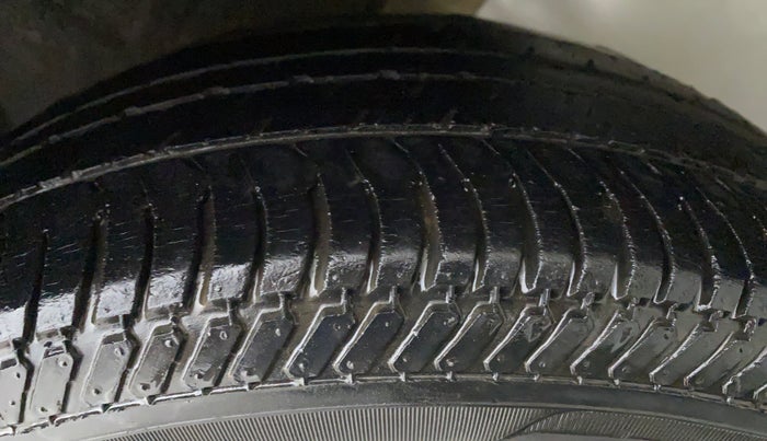 2012 Hyundai i20 SPORTZ 1.2 VTVT, Petrol, Manual, 71,561 km, Left Rear Tyre Tread