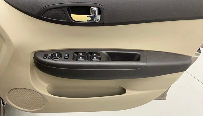 2012 Hyundai i20 SPORTZ 1.2 VTVT, Petrol, Manual, 71,561 km, Driver Side Door Panels Control