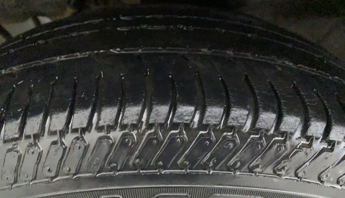 2012 Hyundai i20 SPORTZ 1.2 VTVT, Petrol, Manual, 71,561 km, Right Rear Tyre Tread