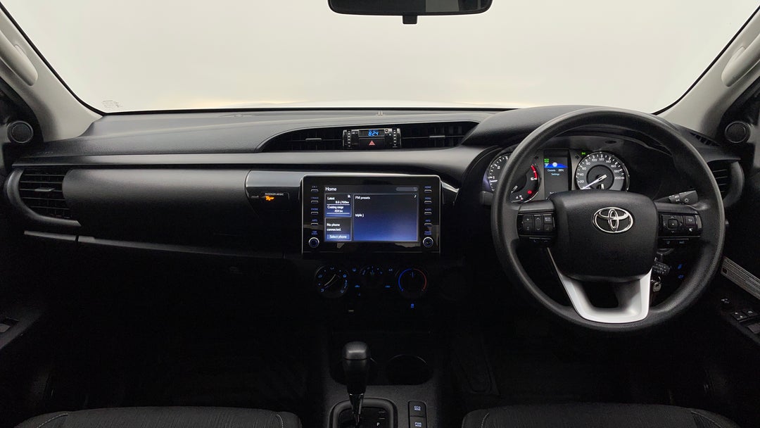 2021 Toyota Hilux Sr Hi-rider (4x2), Automatic, 57620 km, Dashboard View
