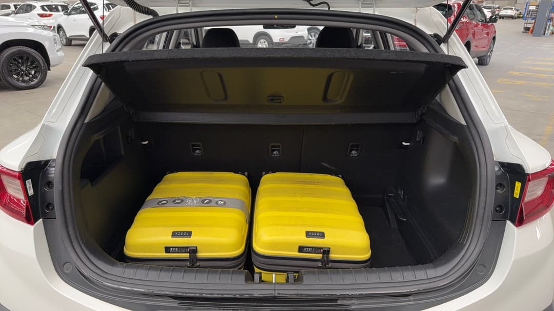 2024 Kia Stonic S, Automatic, 56956 km, Boot Inside View with Luggage