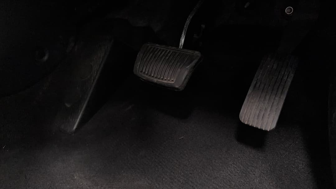 2024 Kia Stonic S, Automatic, 56956 km, Pedals and Footmat