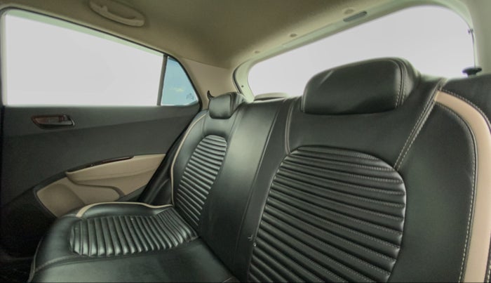 2018 Hyundai Grand i10 MAGNA 1.2 KAPPA VTVT, CNG, Manual, 47,633 km, Right Side Rear Door Cabin