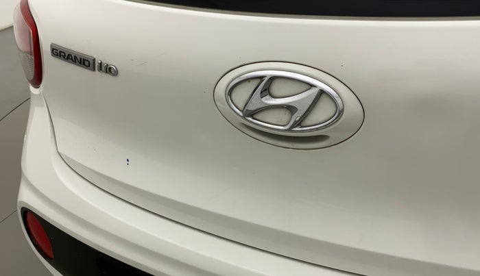 2018 Hyundai Grand i10 MAGNA 1.2 KAPPA VTVT, CNG, Manual, 47,633 km, Dicky (Boot door) - Slightly dented