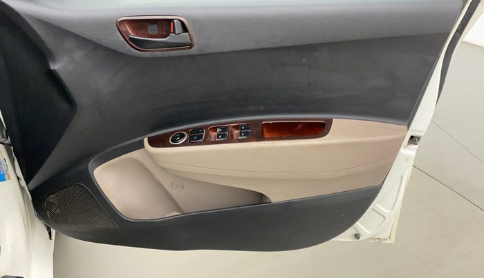 2018 Hyundai Grand i10 MAGNA 1.2 KAPPA VTVT, CNG, Manual, 47,633 km, Driver Side Door Panels Control