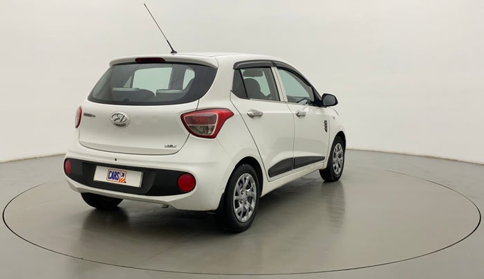 2018 Hyundai Grand i10 MAGNA 1.2 KAPPA VTVT, CNG, Manual, 47,633 km, Right Back Diagonal