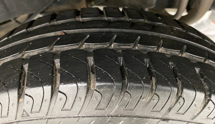 2016 Datsun Go T, Petrol, Manual, 20,216 km, Left Rear Tyre Tread