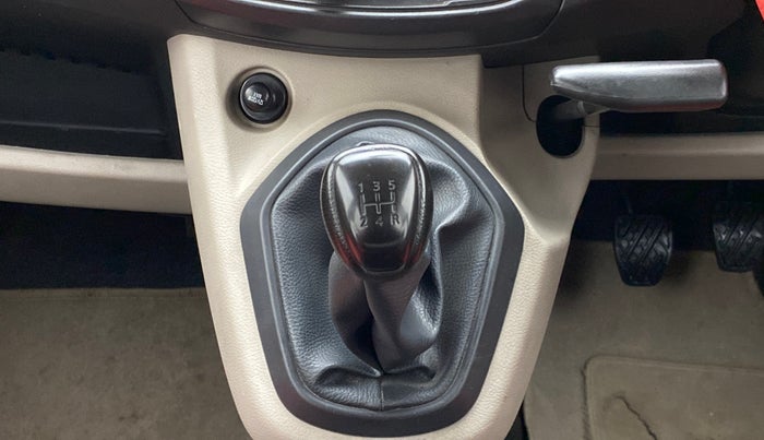 2016 Datsun Go T, Petrol, Manual, 20,216 km, Gear Lever