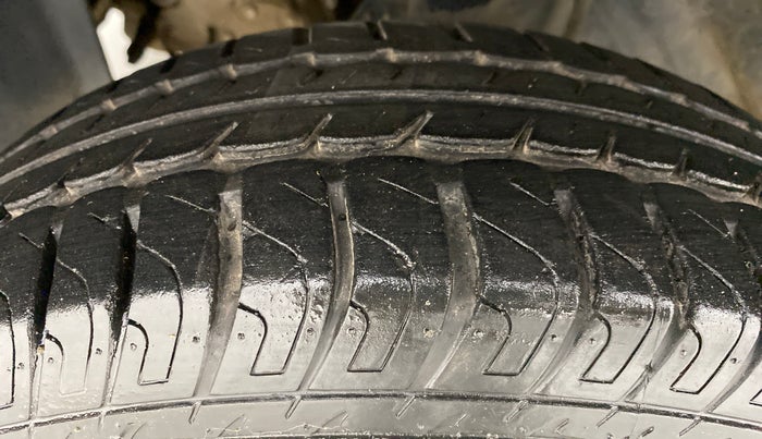 2016 Datsun Go T, Petrol, Manual, 20,216 km, Left Front Tyre Tread