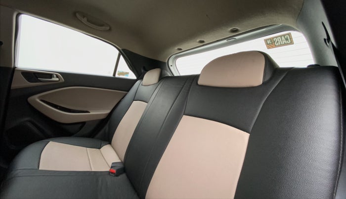 2018 Hyundai Elite i20 ASTA 1.2, Petrol, Manual, 50,855 km, Right Side Rear Door Cabin