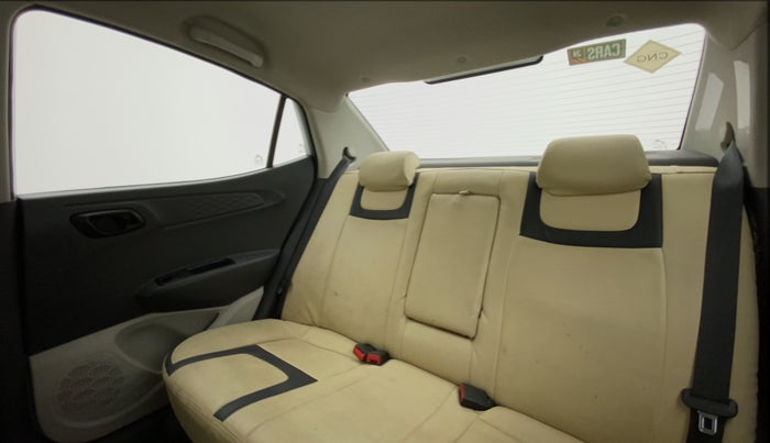 2020 Hyundai AURA S 1.2 CNG, CNG, Manual, 98,189 km, Right Side Rear Door Cabin