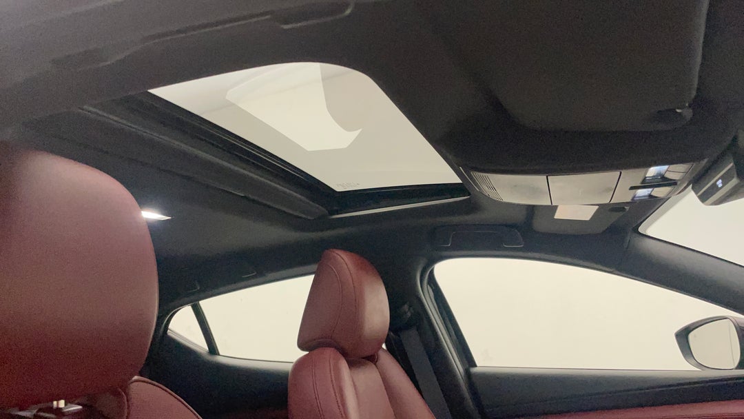 Interior Sunroof/Moonroof