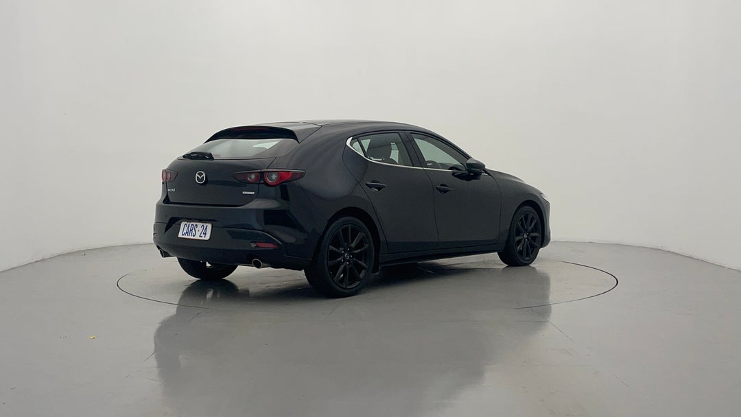 Right Back Diagonal (45- Degree) View