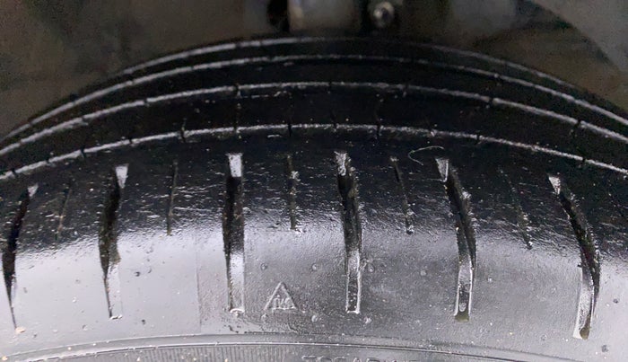 2017 Maruti Baleno ALPHA 1.2 K12, Petrol, Manual, 32,844 km, Right Front Tyre Tread