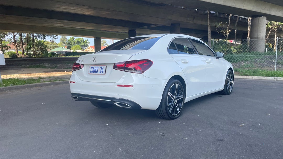 Right Back Diagonal (45- Degree) View