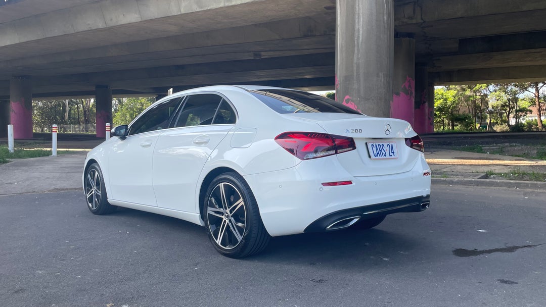 Left Back Diagonal (45- Degree) View