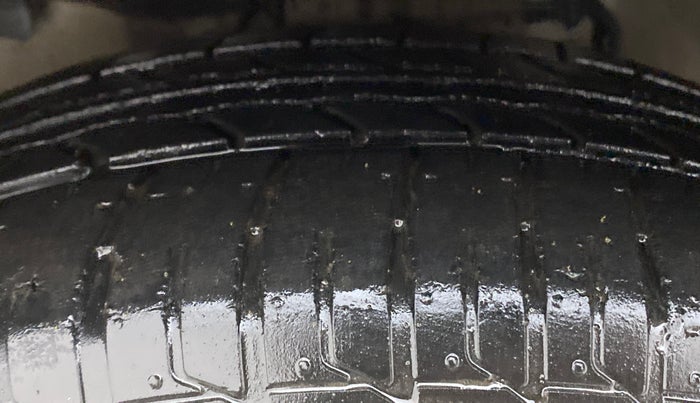 2014 Tata Zest XMS RT, Petrol, Manual, 18,851 km, Left Front Tyre Tread