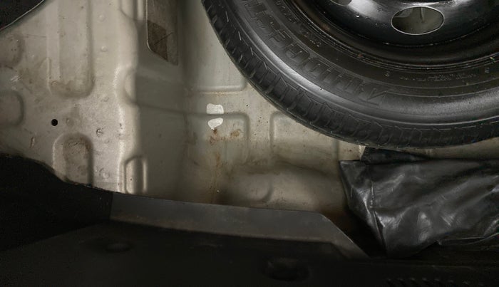2014 Tata Zest XMS RT, Petrol, Manual, 18,851 km, Boot floor - Slight discoloration